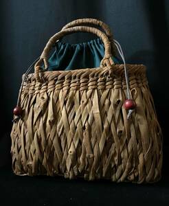 　白川郷　　国産蔓使用　サイズL 匠の技　職人手編み　乱れ滝編み　山葡萄籠バッグ
