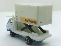 さB5★トミカサイズミニカー WELLY ウェリー Lufthansa ドイツ ルフトハンザ 空港貨物リフター車 トヨタ ハイエース トラック 全長71mm_画像5