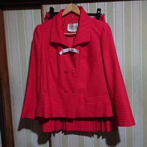 パリで購入☆オートクチュール☆carven☆パッシーの高級古着店で購入☆Mサイズ☆華やかなレッドスーツ☆