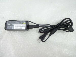 新入荷　FUJITSU　ACアダプタ　FMV-AC326C　19V 2.1A　メガネケーブル付き　中古動作品