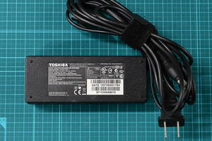 TOSHIBA ACアダプター PA3755U-1ACA 中古品 R00119