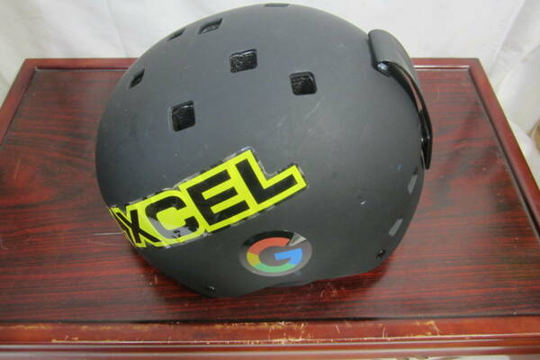 防護具　　SNOWTOWN KIDS XCEL ヘルメット　　中古品