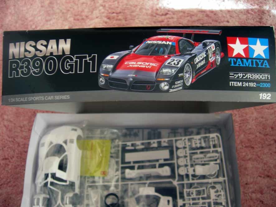 新品未開封】タミヤ 1/24 NISSAN R390 GT1 フルディスプレイモデル