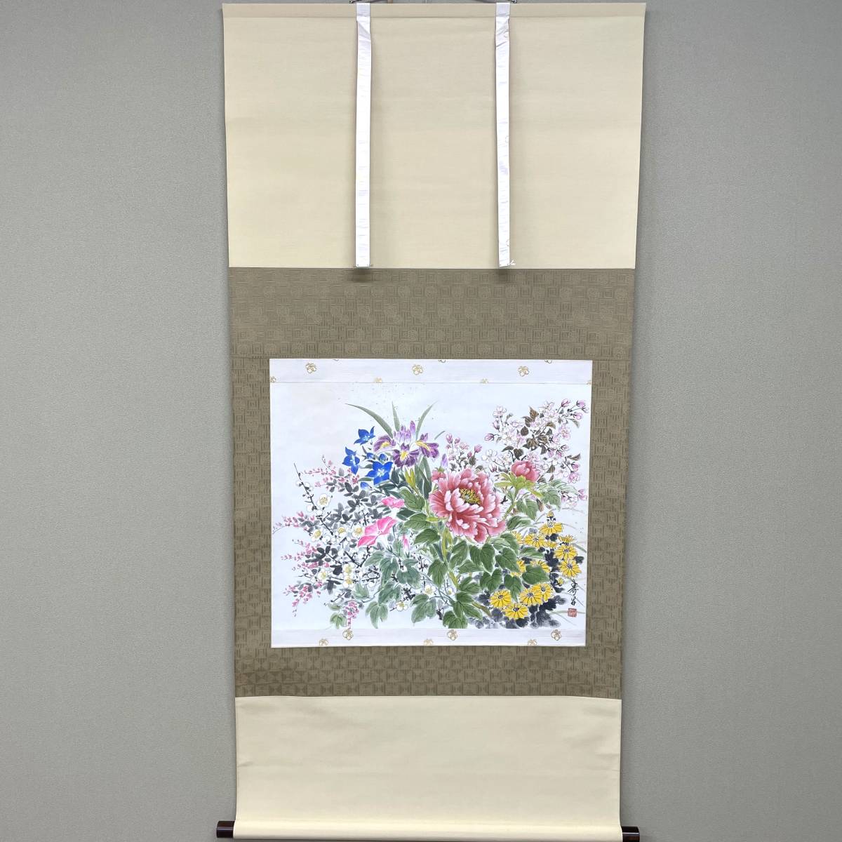 ★Closing sale! ★Sold out for 1 yen! ★Bundled shipping possible ★Hanging scroll ★Hisumasa Takeda ★Saiunkai ★Four Seasons Flowers ★Authentic work ★Comes with paulownia box ★Authentic work guaranteed ★Long-term storage item, painting, Japanese painting, flowers and birds, birds and beasts