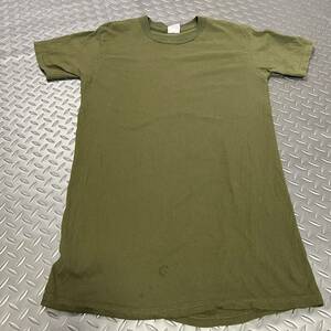 米軍放出品 Tシャツ　サバゲー　ランニング　OD MEDIUM 吸収性抜群 (INV B46)