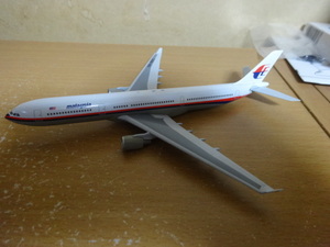 1/400　ドラゴン　マレーシア航空　A330-300