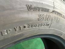 e803-2-11 ☆265/60R22.5 BS 中古4本セット♪ ブリヂストン W910 スタッドレス 2021/20年製 溝たっぷり！ k240_画像9