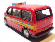 36102 HONGWELL/ホンウェル Mercedes-Benz Vito FIRE BRIGADE メルセデス・ベンツ 1/72_画像4