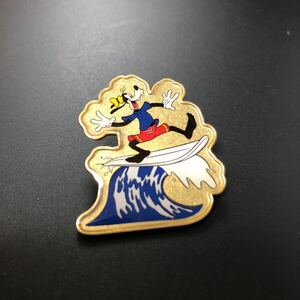 100 jpy ~ wave riding Goofy pin badge Disney 