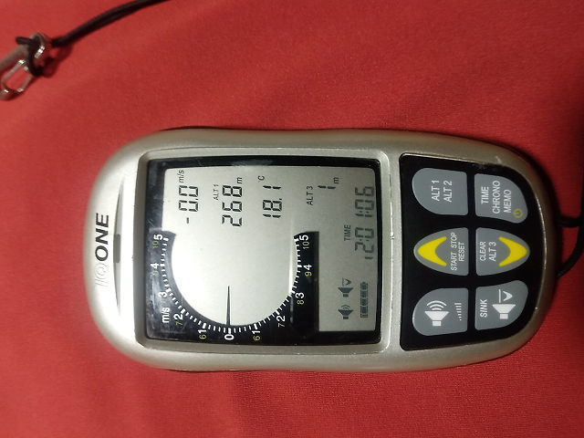 ト送料込 パラグライダーALT\u0026VARIO ジャンク品 - 通販