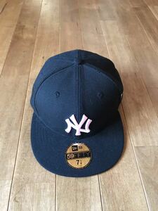 【1回使用・美品】ニューエラ NEW ERA 59FIFTY ヤンキース ベースボール キャップ サイズ7 1/4 MLBオンフィールド