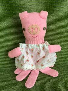Art hand Auction Glove doll pig [right hand version], Legs move] Handmade, stuffed toy, animal, others