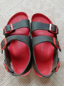 送料込／ビルケンシュトック／BIRKENSTOCK／子供／サンダル／オレンジ茶／キッズ／裸足／夏／草履／22cm／海