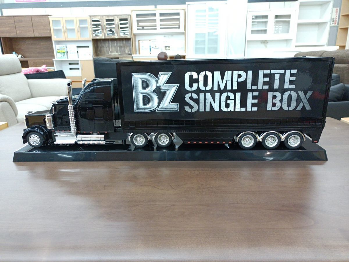 ヤフオク! -「b'z complete single box」の落札相場・落札価格