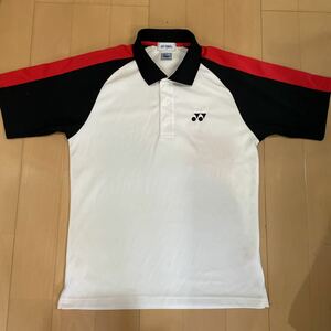 送料込み　YONEX ヨネックス 襟付きシャツ　半袖　サイズM 白×黒×赤　ホワイト×ブラック×レッド　送料無料