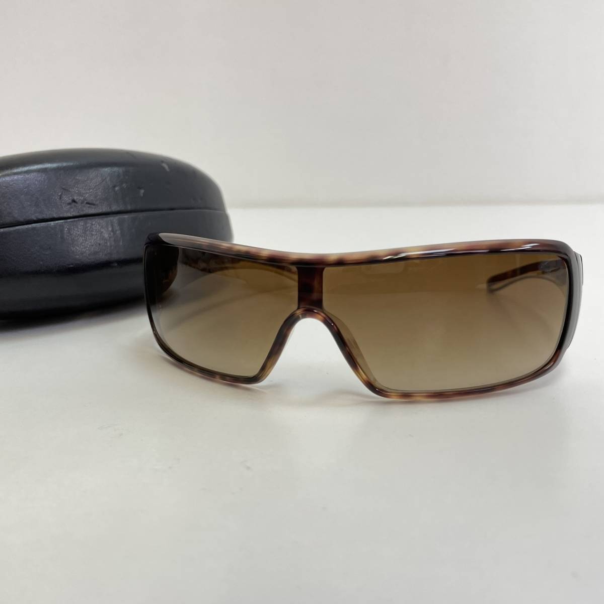 ヤフオク! -(プラダ prada) サングラスの中古品・新品・未使用品一覧