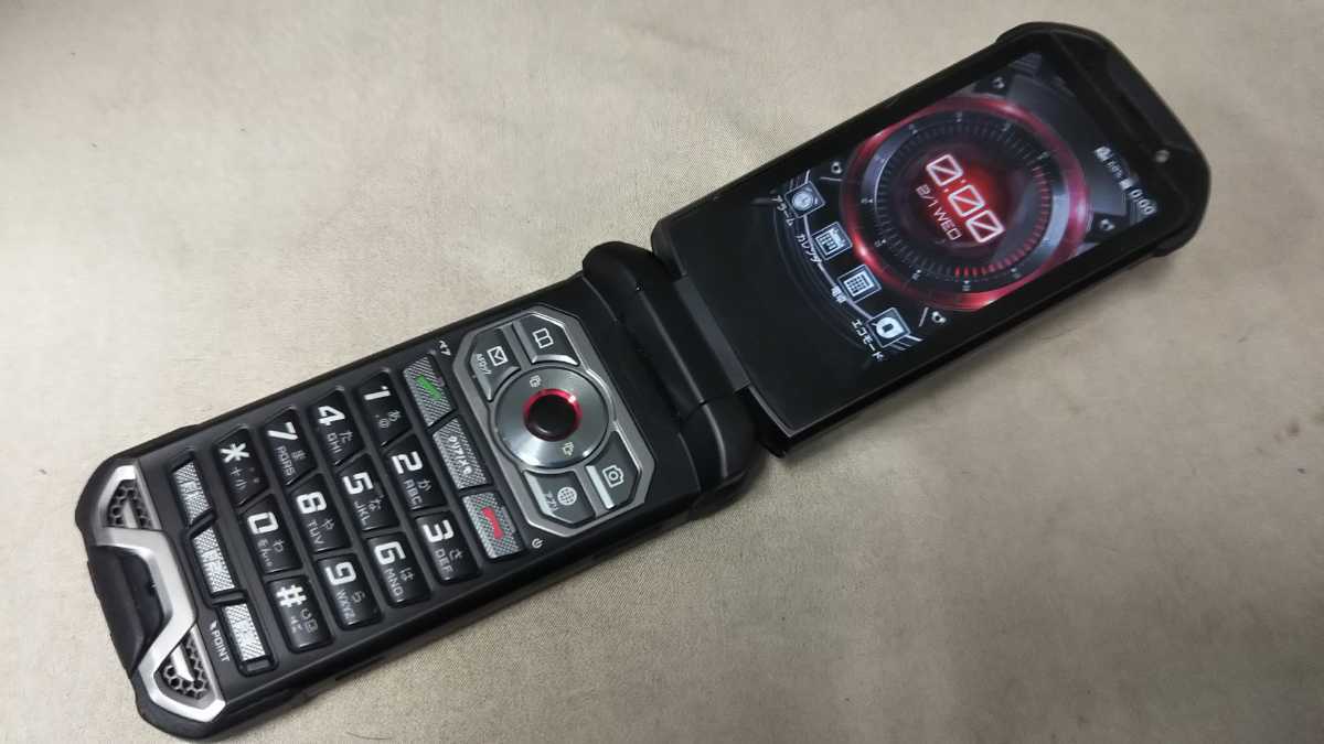 au SIMフリー GRATINA KYF39 #AG570 KYOCERA 4Gガラホ 折畳 簡易動作