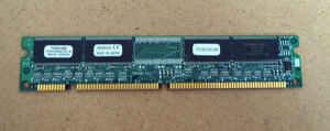 ▲　PC100　CL2　PC100-222-620　100MHｚ　SDRAM　DIMM　　168Pin　東芝　日本製　▲