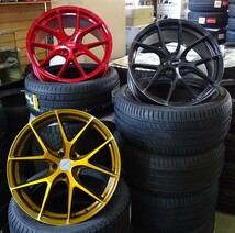 新品4本セット BENZメルセデスベンツGLAクラスX156冬225/45R19＆GRORA GS15Vスモーク　スタッドレスタイヤ＆ホイール_画像5