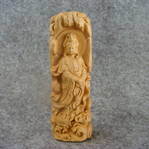 Art hand Auction [Estatua de Buda tallada en madera de boj] ◆Kannon Bodhisattva Netsuke◆ Natural/Madera natural/Hecho a mano/Tallado artesanal/Interior/Regalo/Buena suerte/Feng Shui/Amuleto, pasatiempo, Deportes, Práctico, Adivinación, Feng Shui