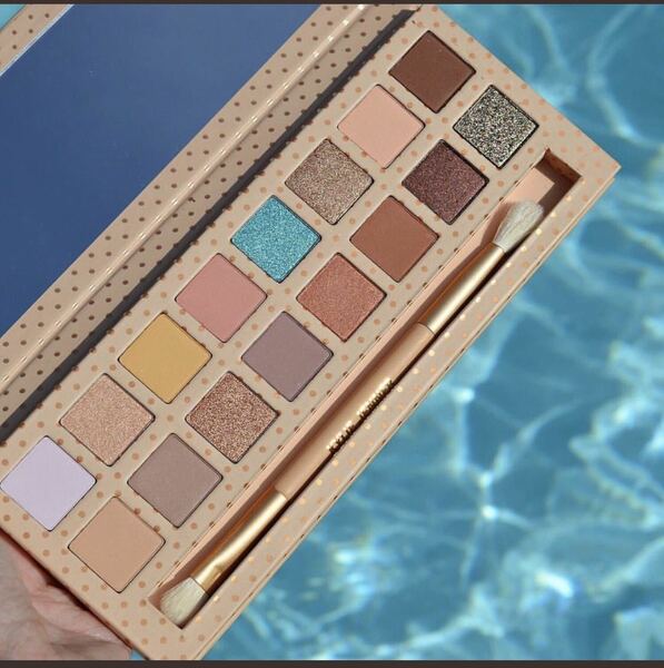 KYLIE COSMETICS TAKE ME ON VACATION PALETTE カイリー コスメティクス テイク ミー オン バケーション パレット アイシャドウ 16色