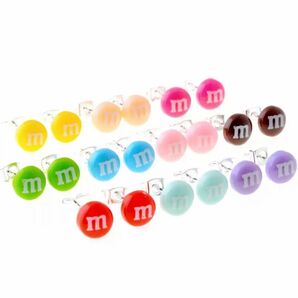 M&M'sのピアス 5ペアセット