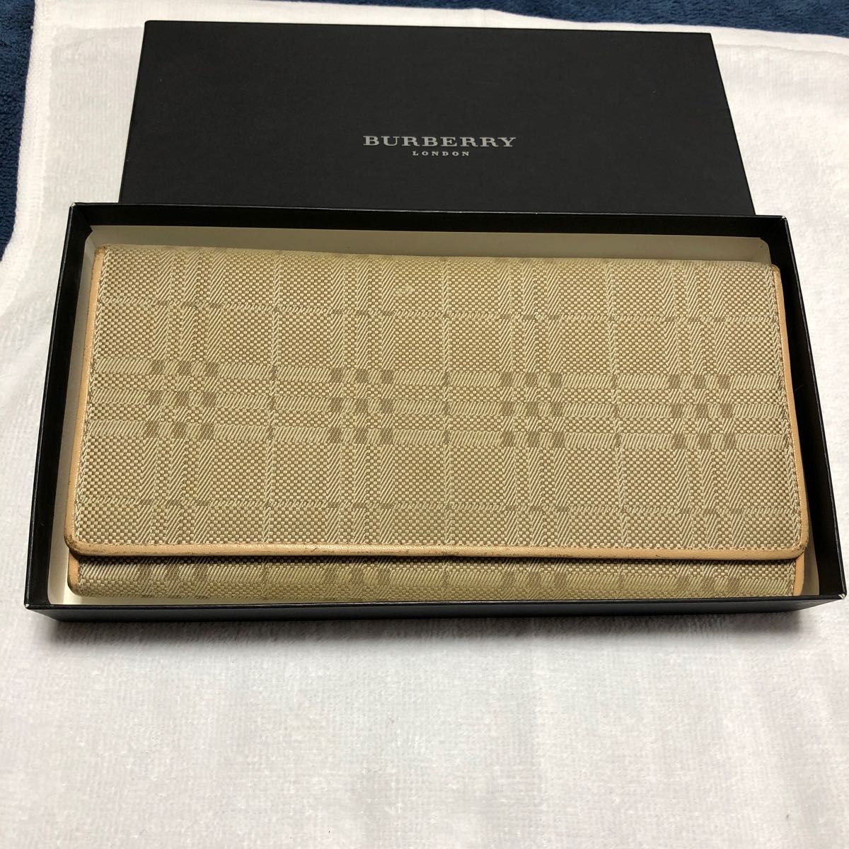 ☆新品未使用☆BURBERRY☆バーバリー☆二つ折がま口財布定番ページ