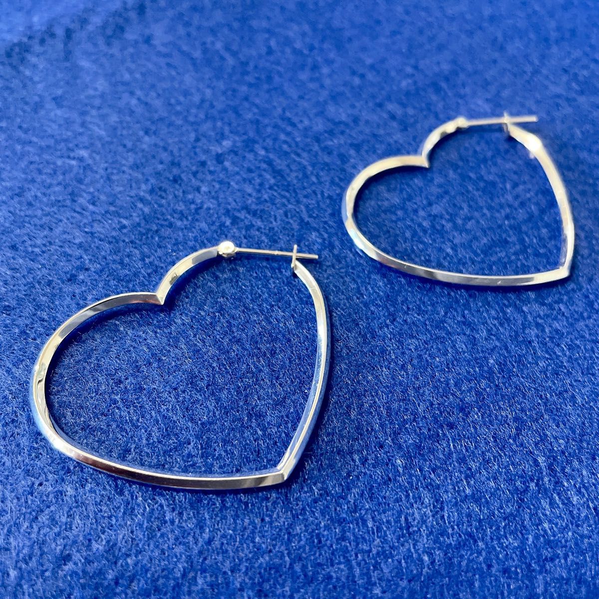 ハート ピアス K18WG》|PayPayフリマ