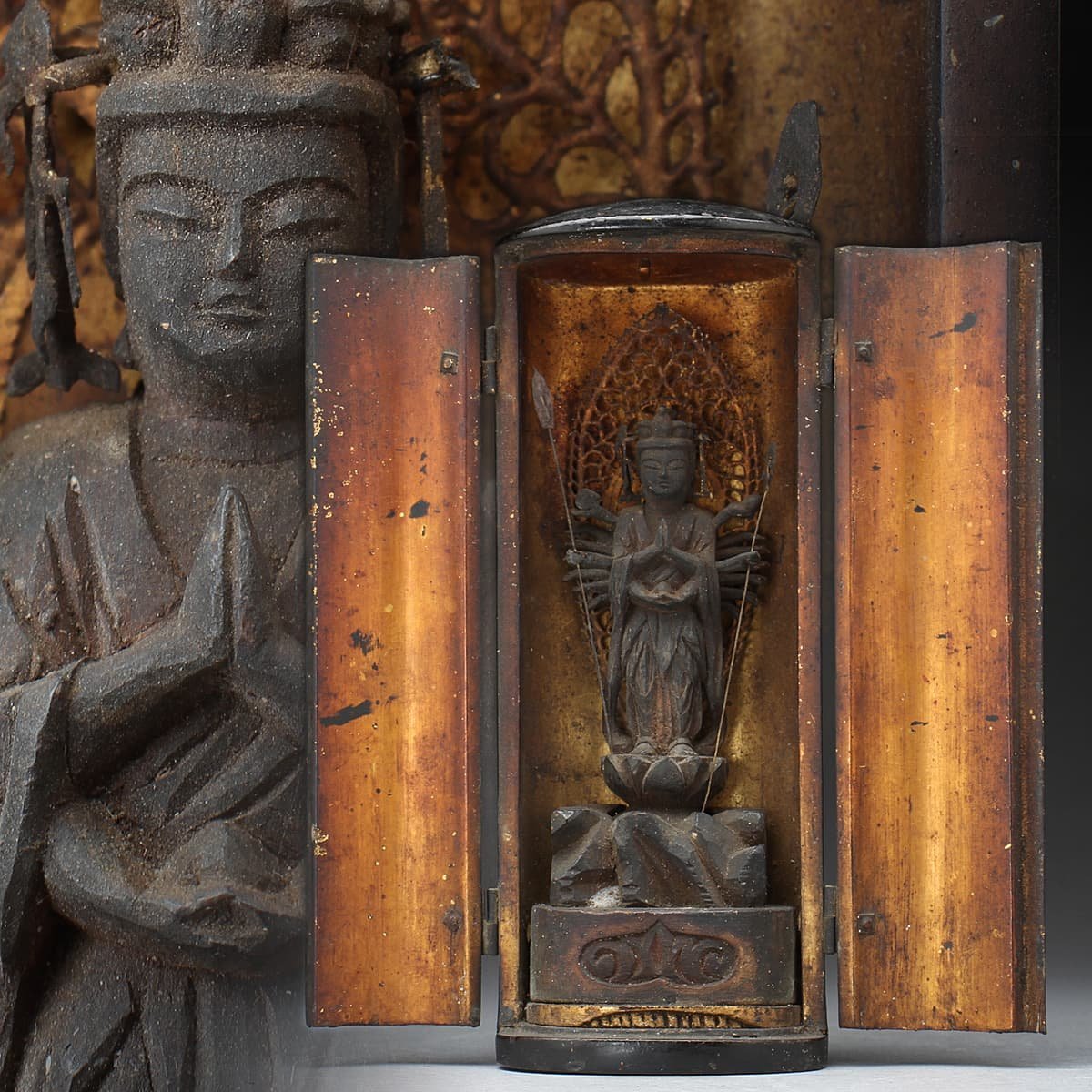 ヤフオク! -「兜」(彫刻、オブジェ) (美術品)の落札相場・落札価格