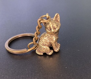 【匿名配送】真鍮 brass キーホルダー ネコ 猫 レトロ アクセサリー ペンダントトップ　0-1