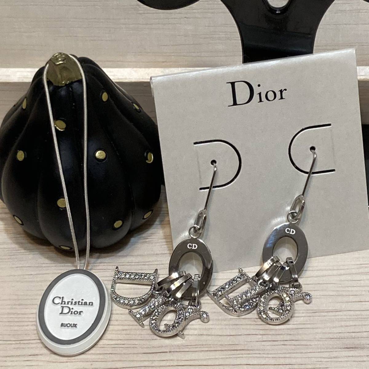 Dior ピアスの値段と価格推移は？｜478件の売買データからDior ピアス