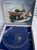 ◆未使用◆ビンテージ　大小2枚セット　フランス　Arcoroc アルコロック社製　魚型ガラスプレート　HYK◆A-3463_画像2