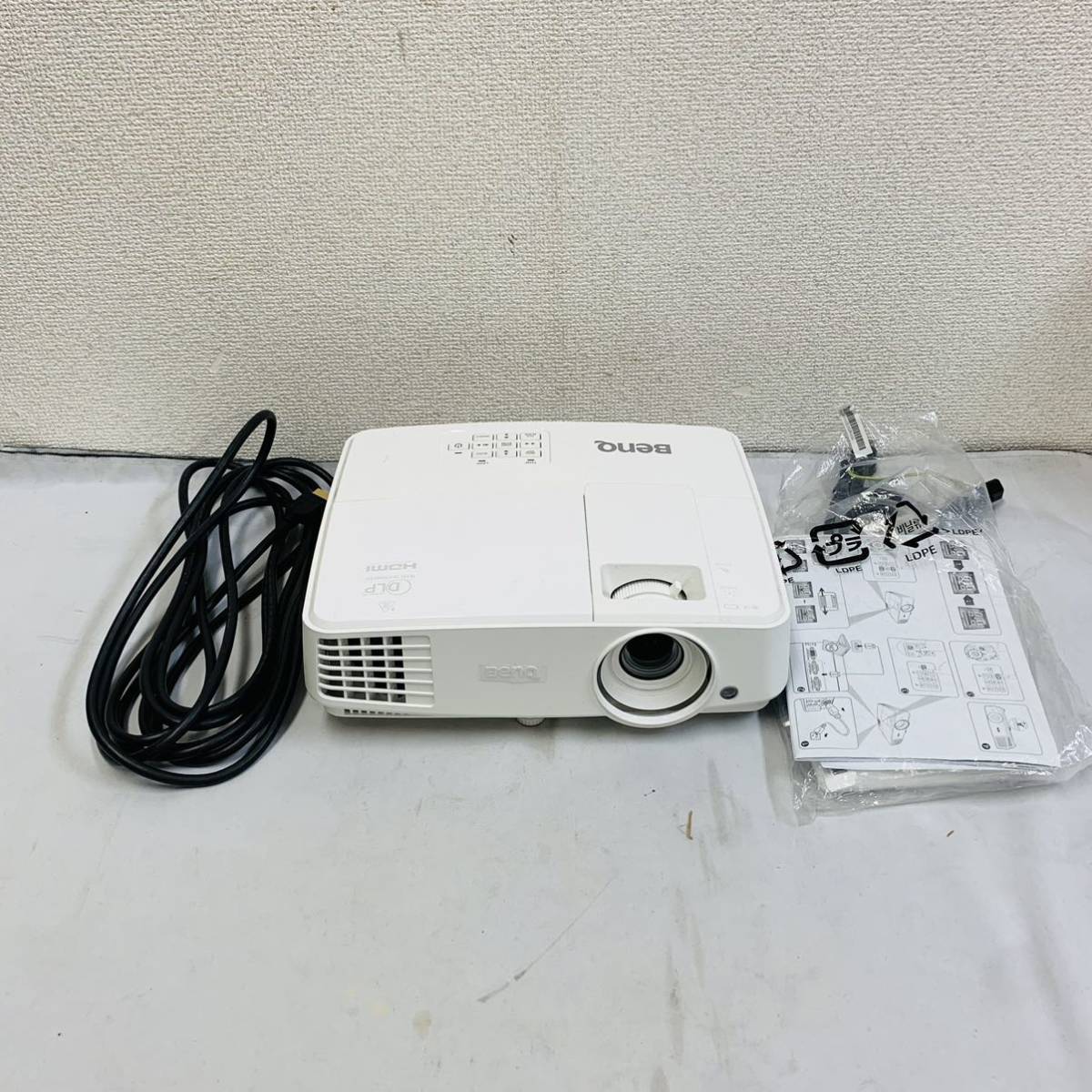 祝開店!大放出セール開催中 BenQ プロジェクター TW526