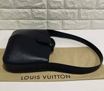 LOUIS VUITTON 新品同様 ルイヴィトン エピ Z レザー ショルダー バッグ ブラック レヴリ_画像5