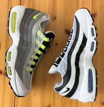 nike air max 95 qs（us9）大人気90年代名作復刻即完売モデルクリーニング済み試着程度極美品黒タグ付き_画像2