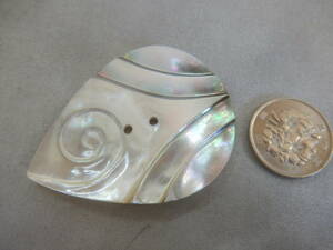 ＜銀の斧＞天然貝細工ボタン・特大サイズ・創作ボタン・1個・送料無料・ボタン