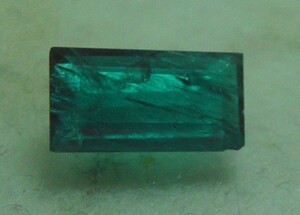 Burma*203* prompt decision bargain! unusual large size. flux compound emerald 1.33 carat 