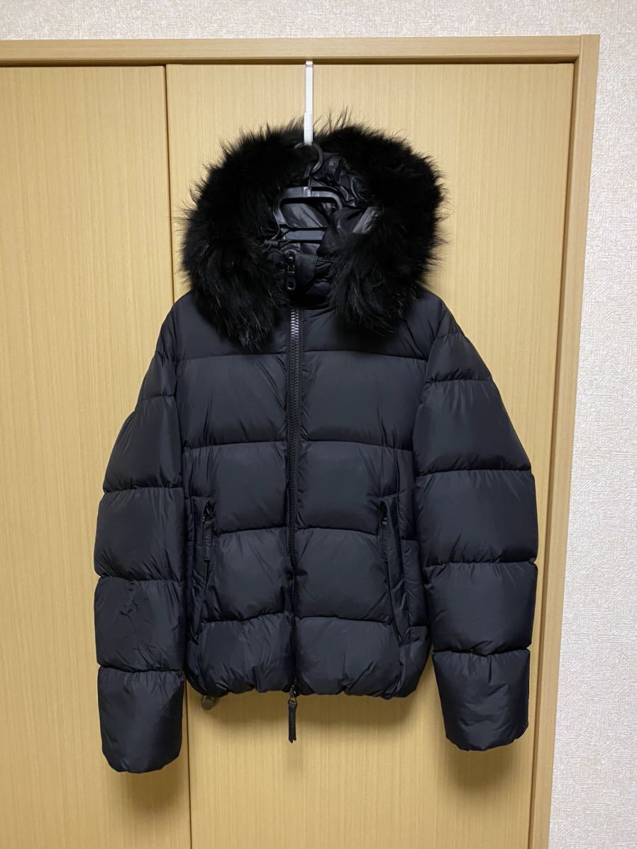 ブロッキングカラーファーダウン(S BLACK) www.esole.eu