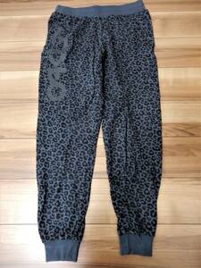 Используется Oakley L Pants Sweat Pants Leopard Leopard Patter