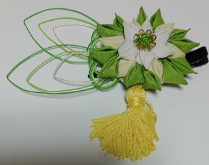 【ハンドメイド】つまみ細工 黄緑 ヘアピン