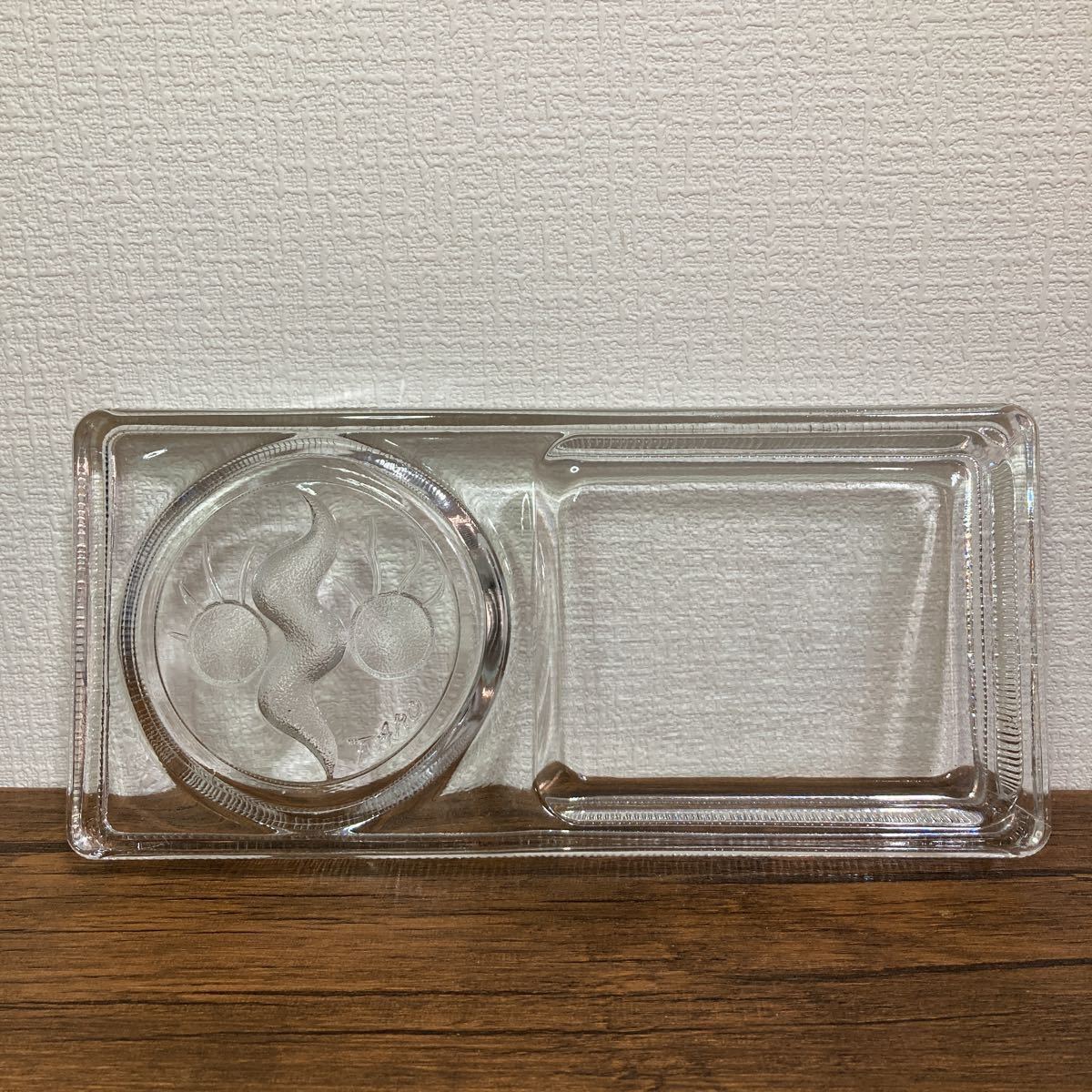 ヤフオク! -灰皿 レトロ ガラスの中古品・新品・未使用品一覧