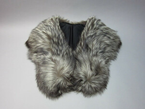  silver fox stole silver . collar volume fur 1 pcs using 