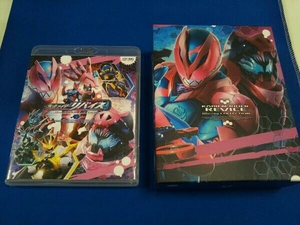 仮面ライダーリバイス Blu-ray COLLECTION 1(Blu-ray Disc)