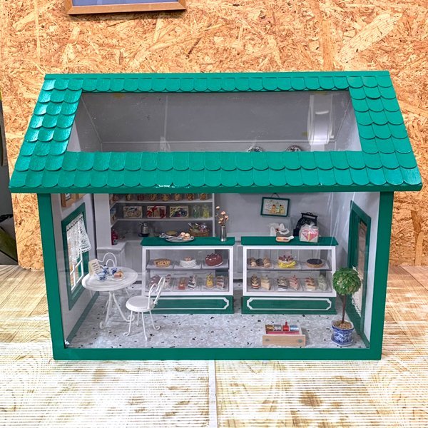 T849 ドールハウス 小物 大量 まとめ 家具/棚/火鉢/食器/鉢植え/花 ...