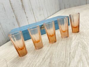 昭和レトロ ピンクガラス ショットグラス 5個 まとめて カッティング リキュール杯 ウイスキー アルコールグッズ ガラスの器 即日配送