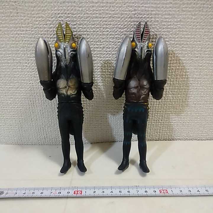 バンダイ ウルトラ怪獣ソフビ バルタン星人大集合！２代目、３代目