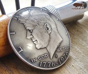 ■コンチョ ネジ式　アメリカ　50セント　ケネディ　建国200年記念　ハーフダラー　30mm ネジ ボタン コイン パーツ