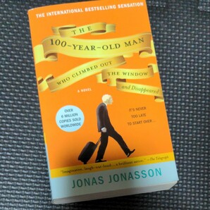 洋書The 100-Year-Old Man Who Climbed Out the Window and Disappeared