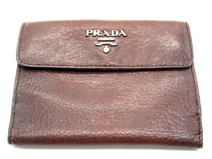 ヤフオク! -プラダ**二つ折り財布の中古品・新品・未使用品一覧