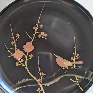 梅にウグイス蒔絵皿　漆器　 木製 